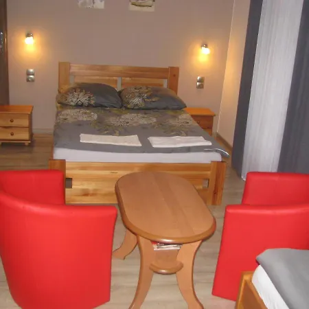 Wygoda Habitación en casa particular Rozalin (Pruszkow)